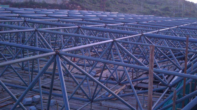 抚州概述网架加工中对钢材的质量的过细恳求